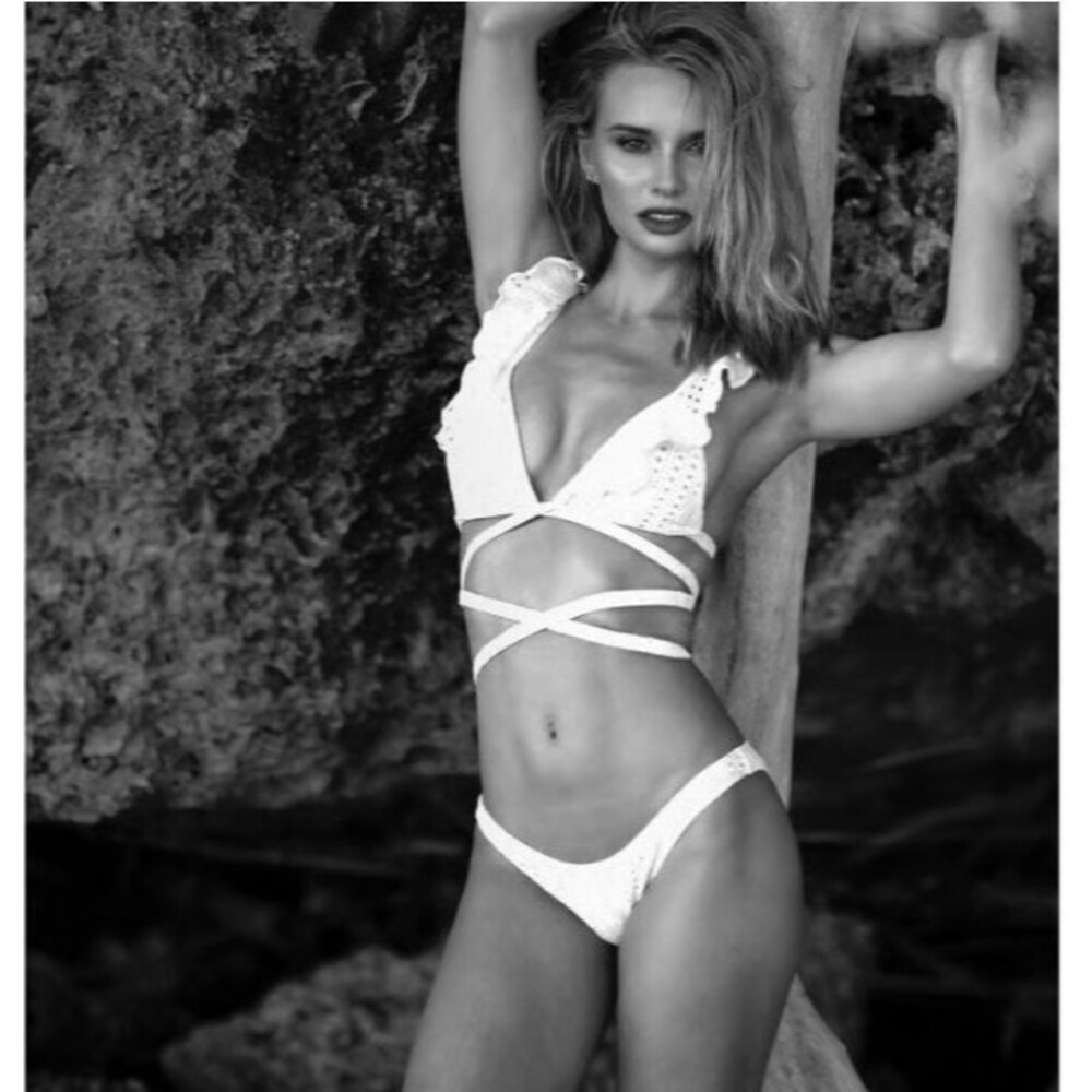 New Wrap Bikini Ruffle Triangle Top Sz M Skimpy or Full Bottom Lined Padded $176